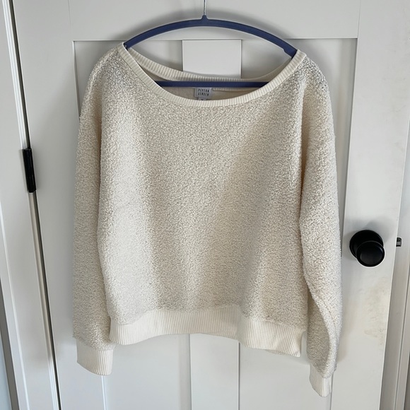 Peyton Jensen sweatshirt - Picture 1 of 3